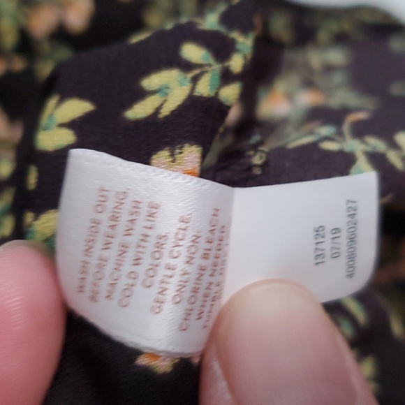 Lauren Conrad size XXL flowy floral top - Picture 5 of 8